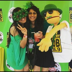 Green Dress. Perfect for St.Patricks Day!!